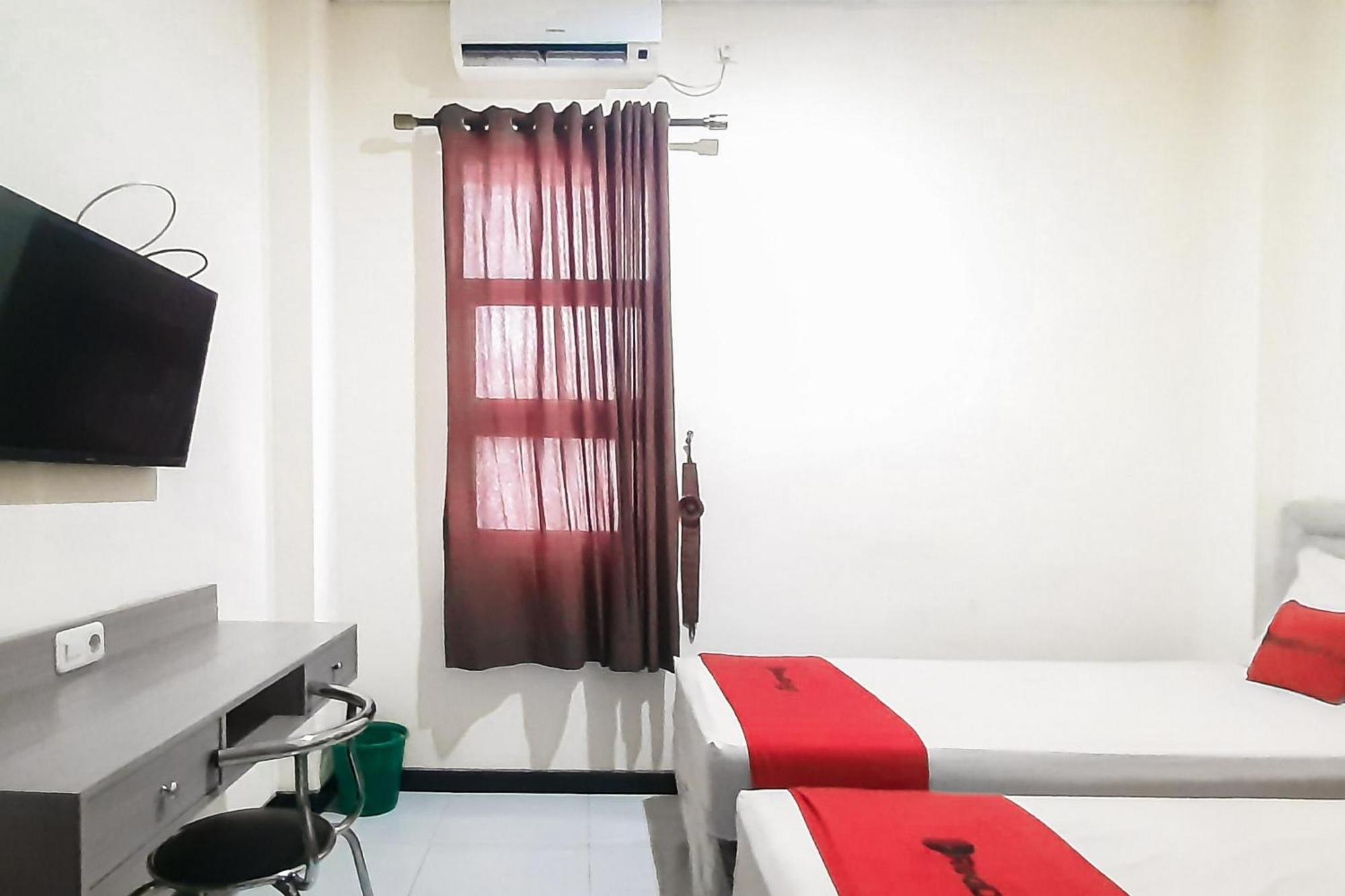Hotel Reddoorz Syariah Near Transmart Mall Palembang