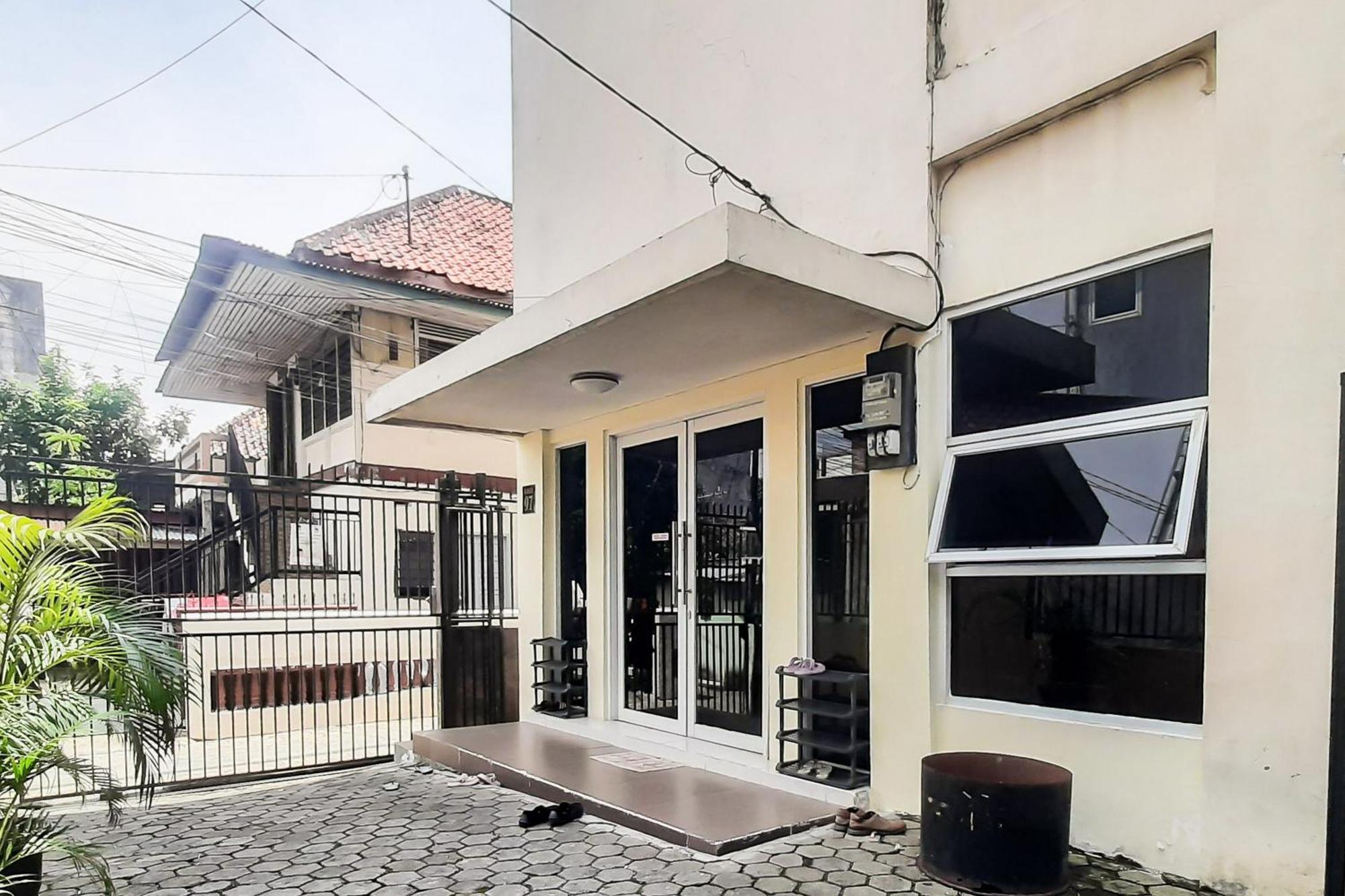 Reddoorz Syariah Near Transmart Mall 2* Palembang